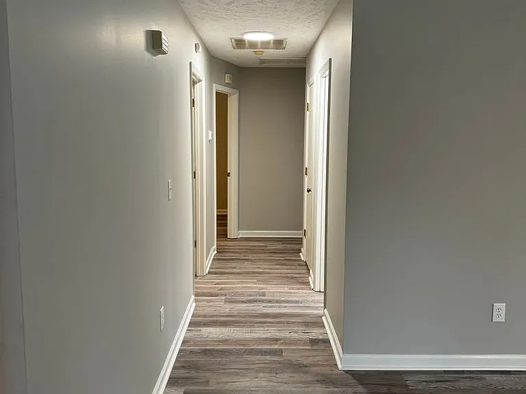 112 Thornbird Dr — Photo 10