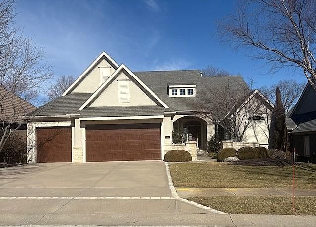 740 Suffolk Ln