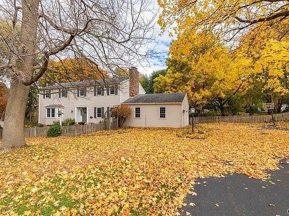 3rd image of 220 Edwards Dr