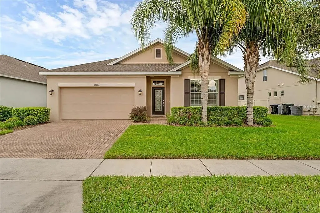 4 bed, 2.0 bath, 2236 sqft, $2,850 — Photo 1