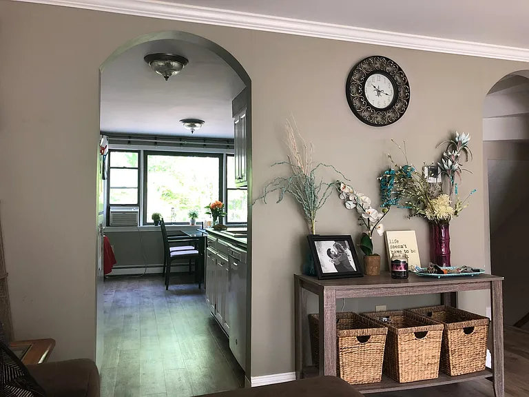 9 Moonlight Dr #9 — Photo 1