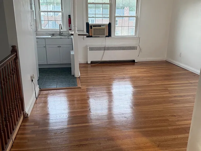 2420 Cedar Ln #2 — Photo 2