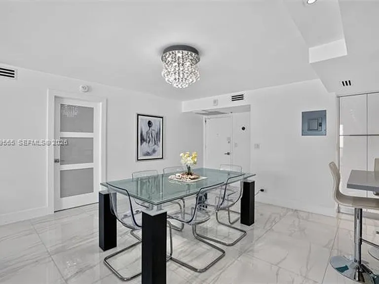 6039 Collins Avenue Cu #1624 — Photo 7