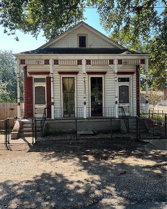 1st image of 6308-10 Dauphine St