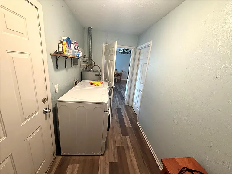 1519 Northwood Dr — Photo 5
