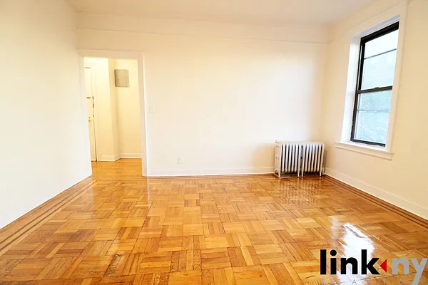Rented by Link NY Realty | media 14