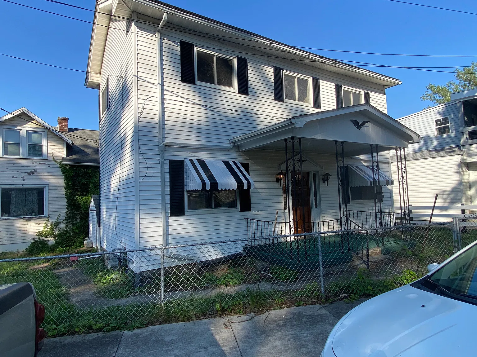 212 W Oldtown Rd — Photo 2