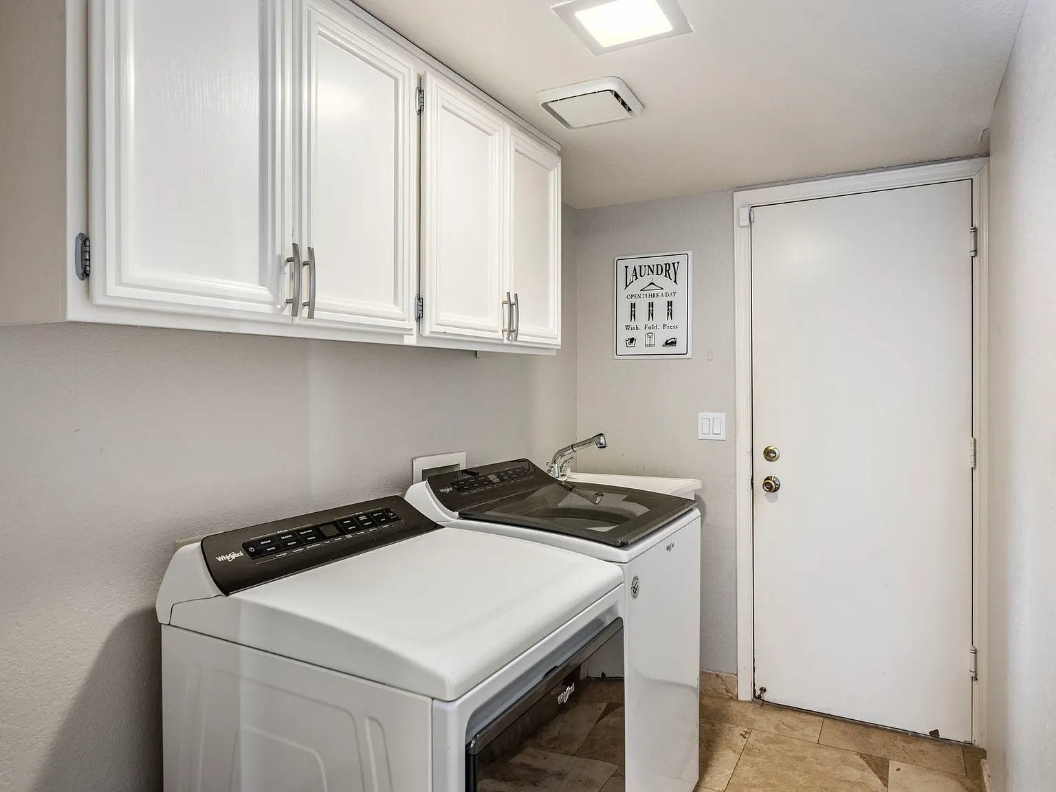 10608 E Arabian Park Drive - 1 — Photo 3