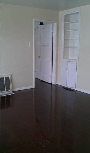 2nd image of 2566 Chestnut Ave #2