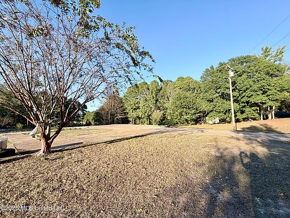 3rd image of 94 Pete Barham Rd