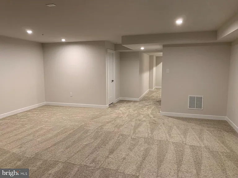 256 Chase Dr — Photo 12