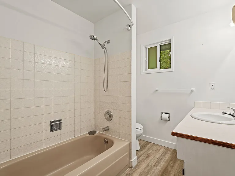 13406 E 10th Ave — Photo 11