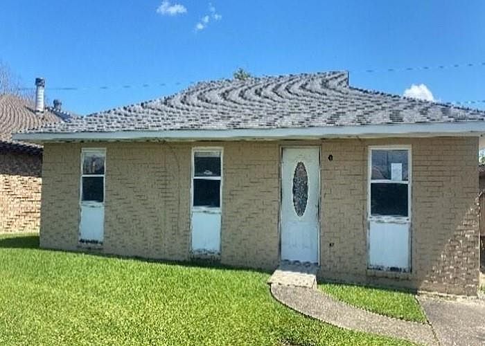 1st image of 2312 Williamsburg Dr