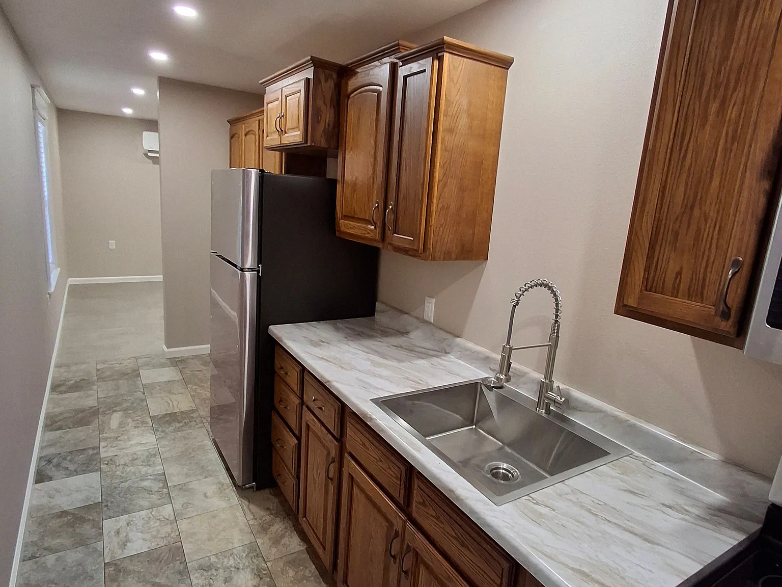 1 bed, 1.0 bath, 600 sqft, $830 — Photo 4