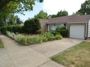 6464 Bell Blvd, Oakland Gardens, NY 11364