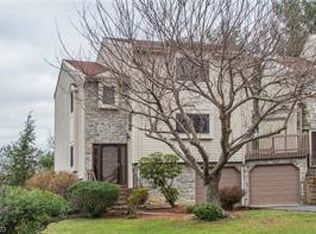 18 Periwinkle Ct, East Brunswick, NJ