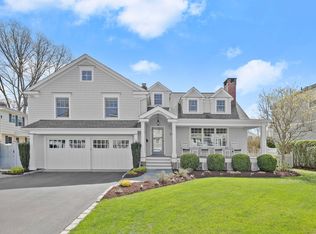 225 Colonial Dr, Fairfield, CT 06824