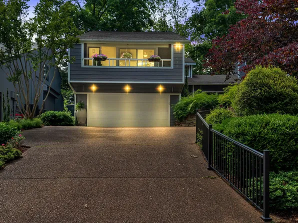 620 Harpeth Trace Dr, Nashville, TN 37221