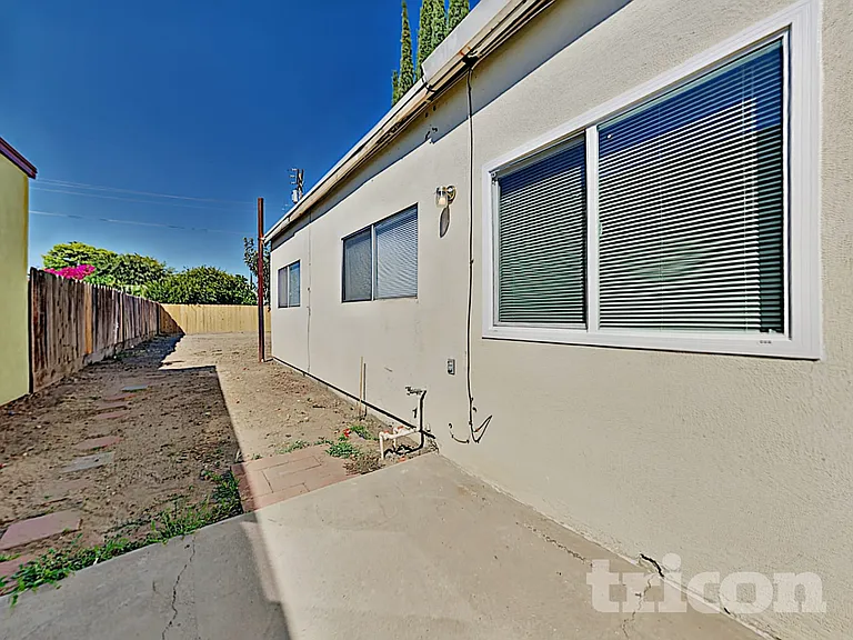 2333 Nancy Ln — Photo 10
