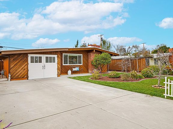 2nd image of 638 Woodhams Rd