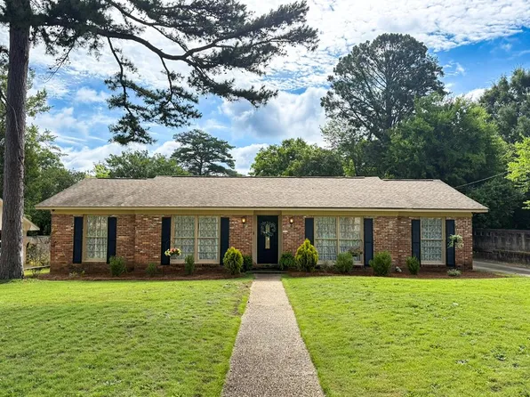 5302 Ray Dr, Columbus, GA 31904