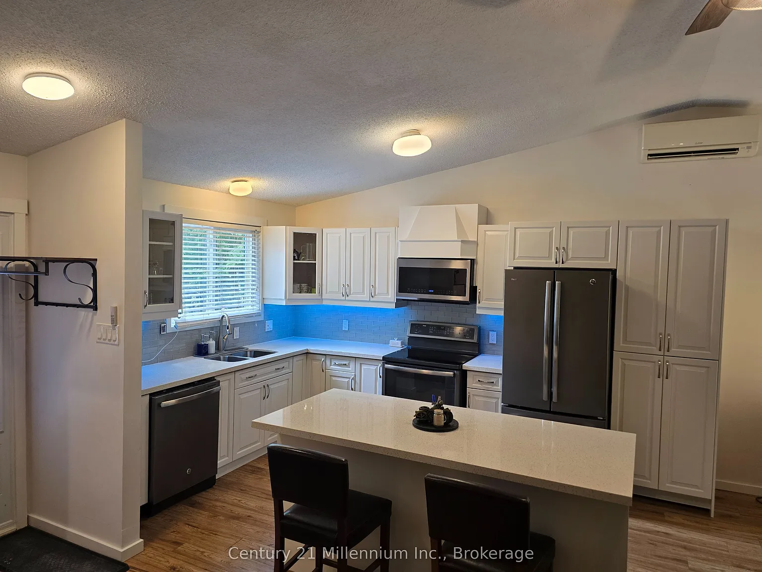 2 bed, $10,000 — Photo 4