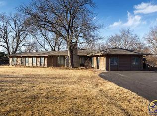 5520 SW 10th Ave, Topeka, KS 66604