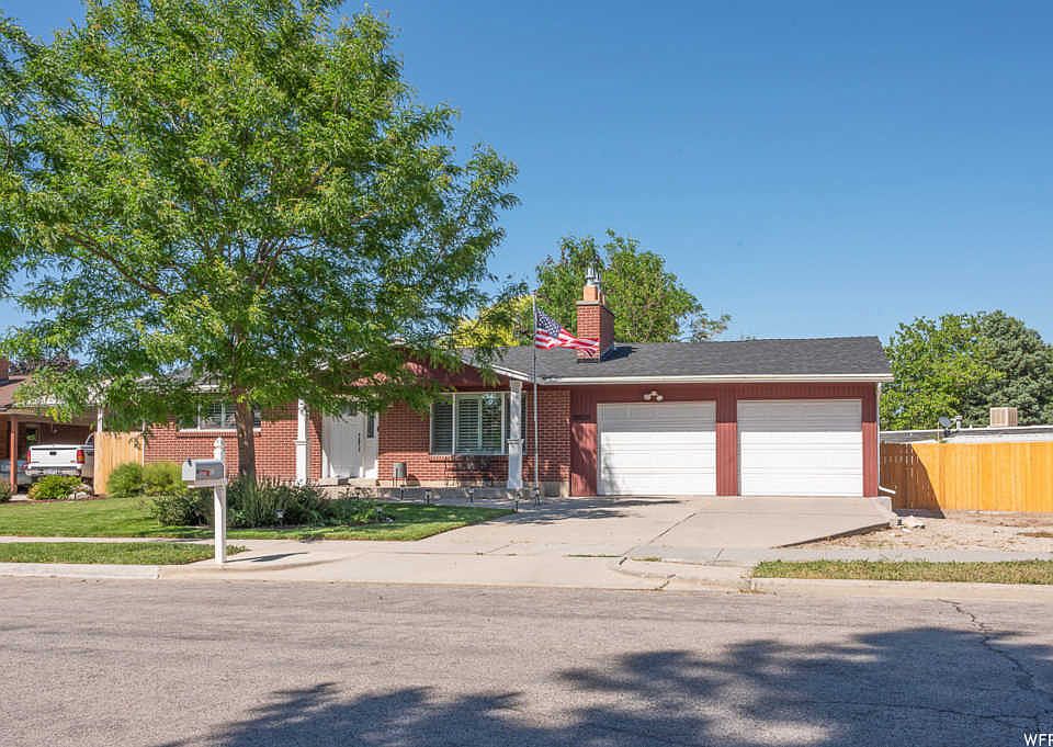 1st image of 3626 W Coats Dr