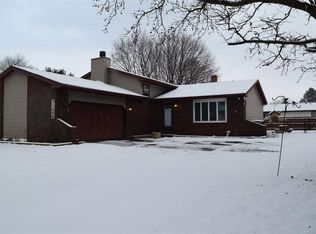 51688 Old Mill Rd, South Bend, IN 46637