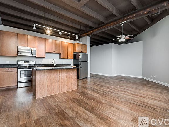 4th image of 4131 W Belmont Ave #413AA