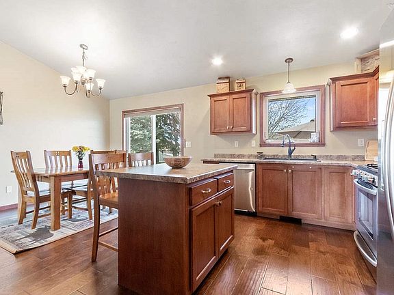 Open Kitchen/ Dining