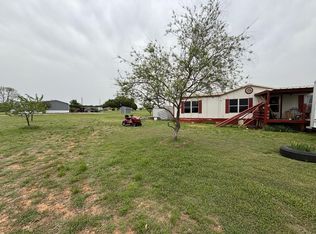 113 Kaker Ct, Bridgeport, TX 76426