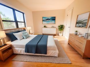 25-34 23rd St #2, Astoria, NY 11102