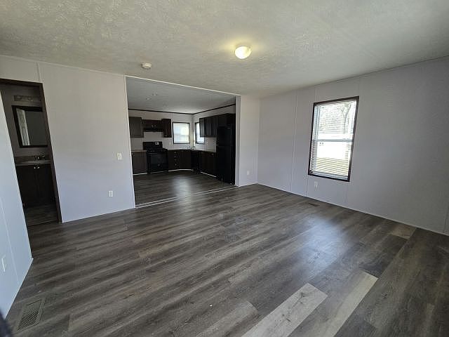 2nd image of 343 Bunting Ln #343
