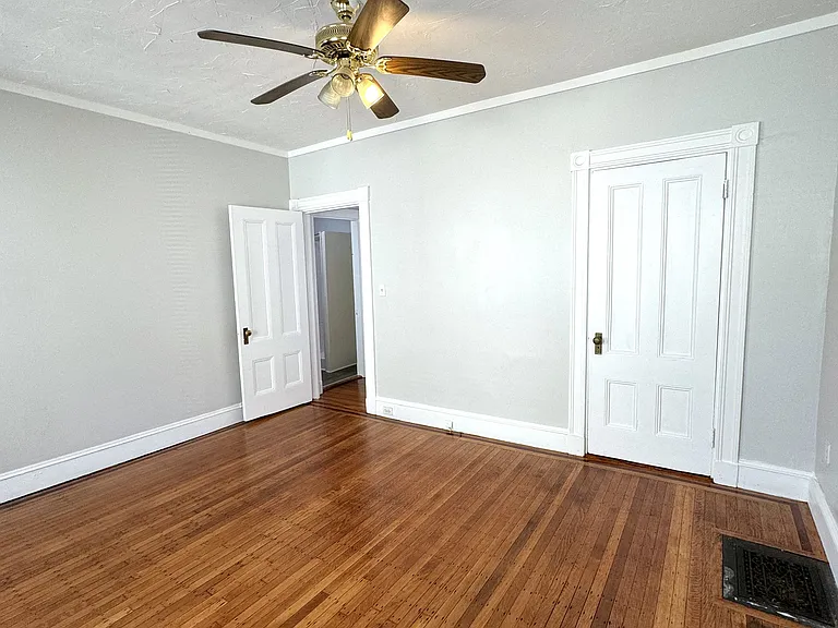 75 Lincoln Ave #1 — Photo 10