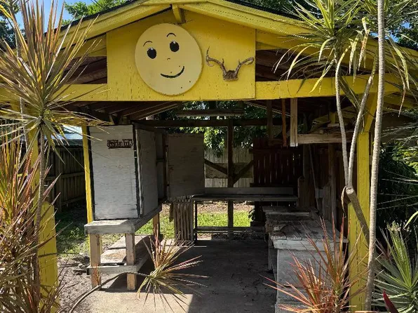 334 Smallwood Avenue, Fort Pierce, FL 34982