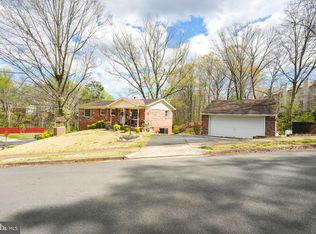 14810 Edgewater Dr, Woodbridge, VA 22193