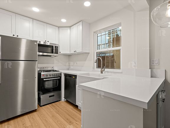 2nd image of 4181 Sunswept Dr Floor 1