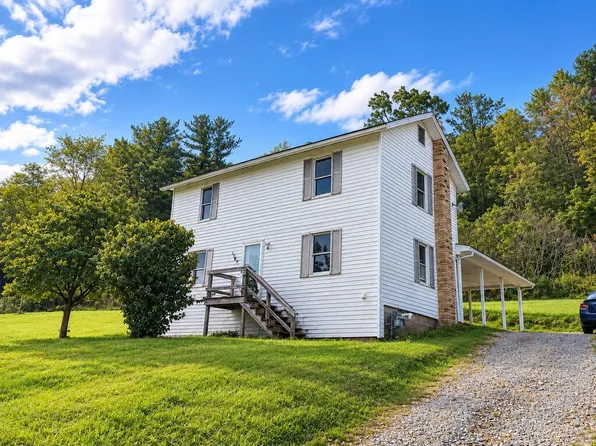 1221 Railroad St, Fairmount City, PA 16224
