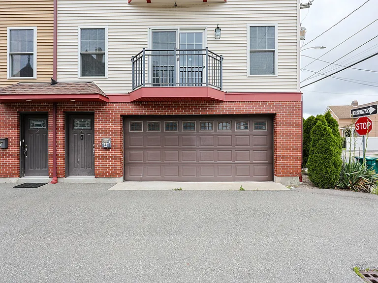 7 W Church St #4 — Photo 4