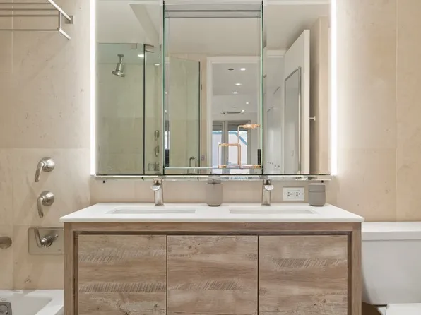 82 University Place image 12 of 17