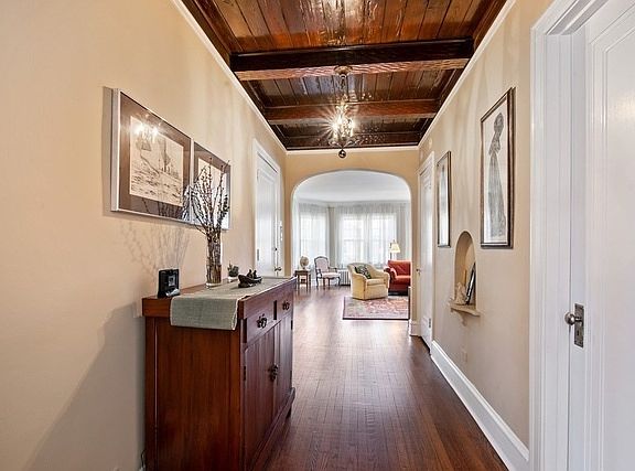 3rd image of 5858 N Talman Ave APT 1