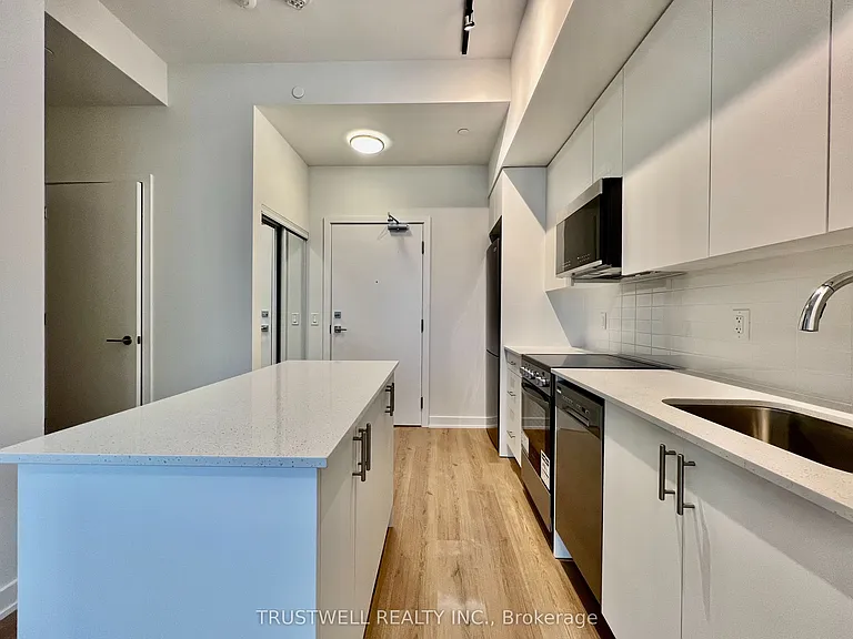 15 Ellerslie Ave #1404 — Photo 2