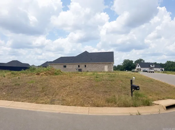 610 Corondelet Ln, Maumelle, AR 72113