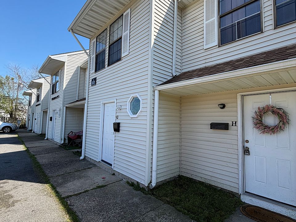 1st image of 700 Kecoughtan Rd #H
