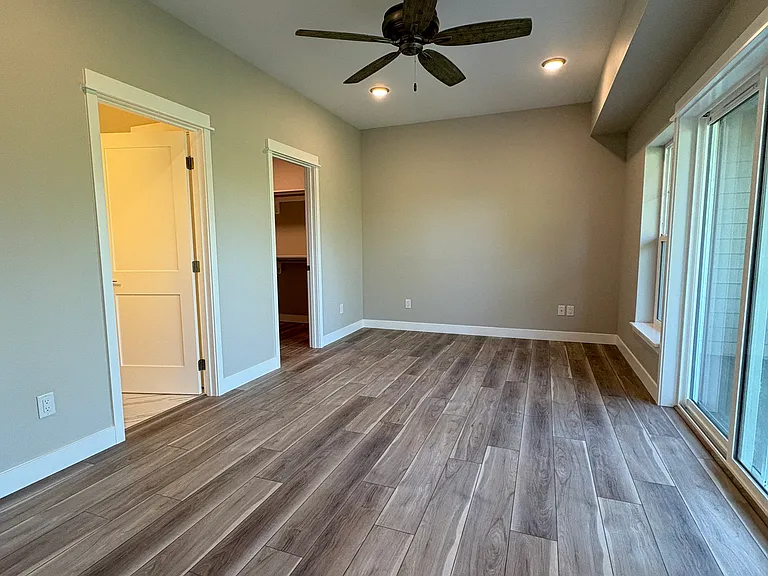 3623 Sussex Dr — Photo 17