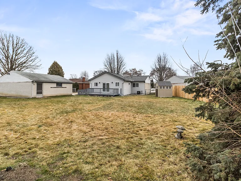12401 Lyford Dr — Photo 33