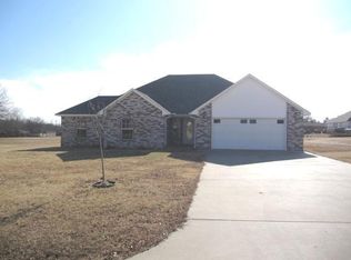 93 Hickory St, Ardmore, OK 73401