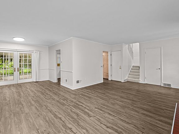 4th image of 806 N 11th St