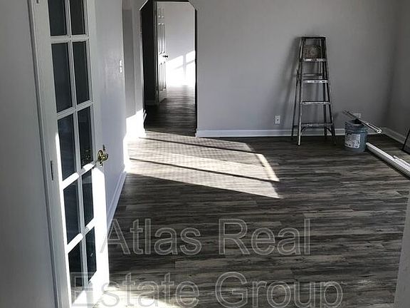 2nd image of 1526 Wabash St #1
